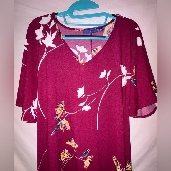 Apt. 9 Maroon Floral V-Neck Blouse - Picture 5 of 8